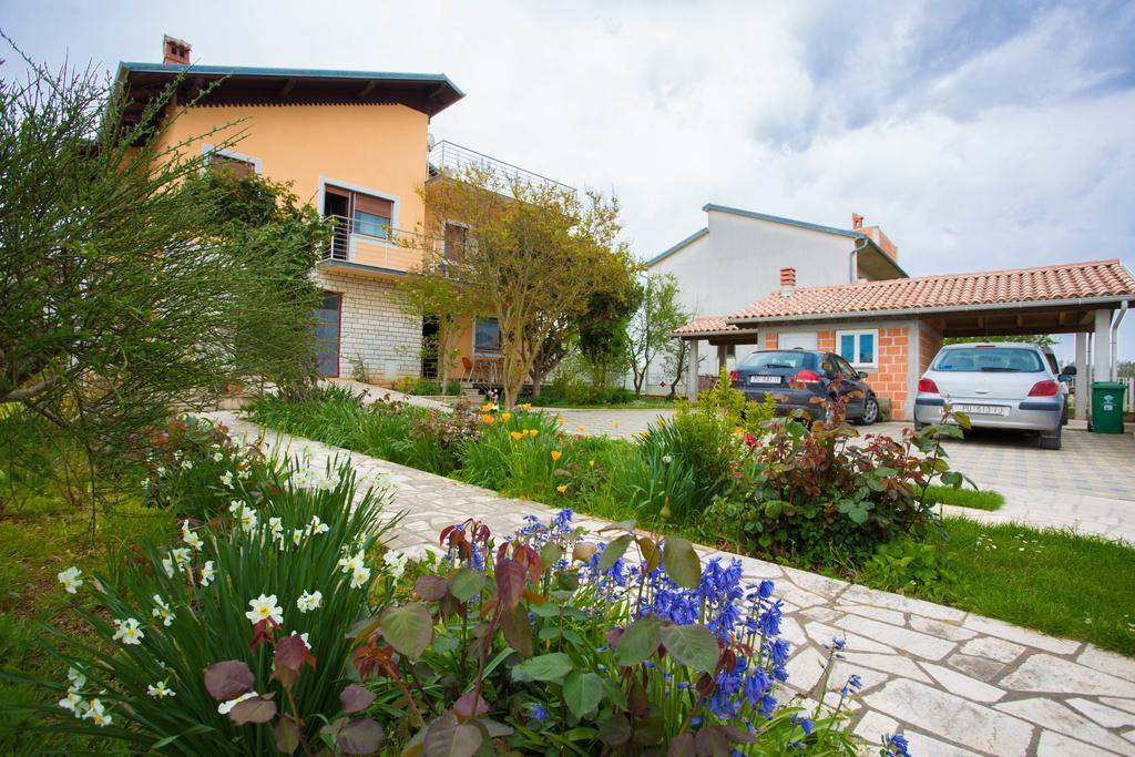 Apartment Nela *