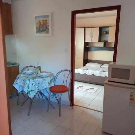 Apartments Nela Pula Exterior photo