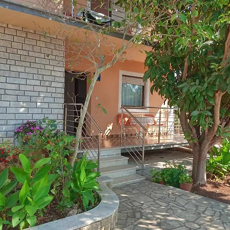 Apartments Nela Pula Exterior photo