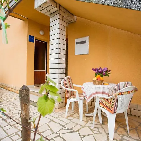 Apartments Nela Pula Exterior photo
